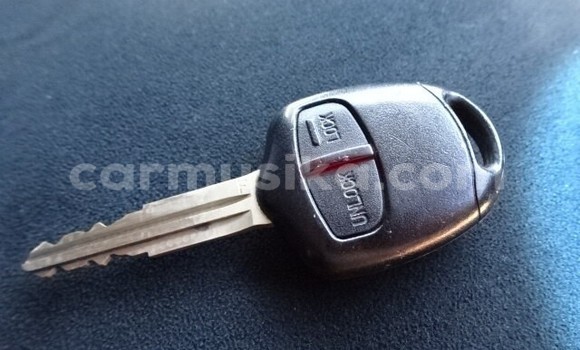 Buy Import Mitsubishi Pajero Black Car in Beitbridge in Matabeleland South Buy Import Mitsubishi Pajero Black Car in Beitbridge in Matabeleland South