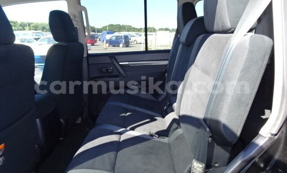 Buy Import Mitsubishi Pajero Black Car in Beitbridge in Matabeleland South Buy Import Mitsubishi Pajero Black Car in Beitbridge in Matabeleland South