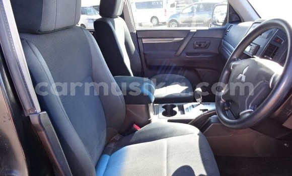 Buy Import Mitsubishi Pajero Black Car in Beitbridge in Matabeleland South Buy Import Mitsubishi Pajero Black Car in Beitbridge in Matabeleland South