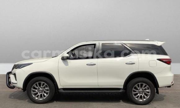 Tenga Tsaru Toyota Fortuner Chena Mota in Beitbridge in Matabeleland South Tenga Tsaru Toyota Fortuner Chena Mota in Beitbridge in Matabeleland South