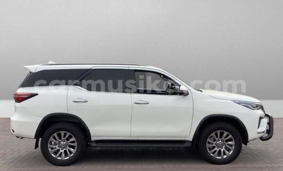 Tenga Tsaru Toyota Fortuner Chena Mota in Beitbridge in Matabeleland South Tenga Tsaru Toyota Fortuner Chena Mota in Beitbridge in Matabeleland South