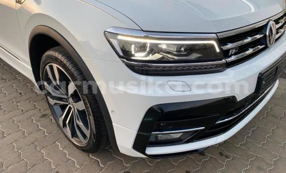 Acheter Occasion Voiture Volkswagen Tiguan Blanc à Beitbridge, Matabeleland South Acheter Occasion Voiture Volkswagen Tiguan Blanc à Beitbridge, Matabeleland South