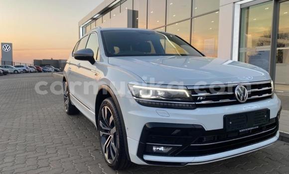 Acheter Occasion Voiture Volkswagen Tiguan Blanc à Beitbridge, Matabeleland South Acheter Occasion Voiture Volkswagen Tiguan Blanc à Beitbridge, Matabeleland South