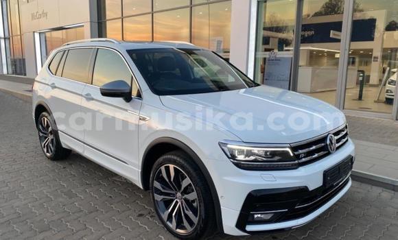 Acheter Occasion Voiture Volkswagen Tiguan Blanc à Beitbridge, Matabeleland South Acheter Occasion Voiture Volkswagen Tiguan Blanc à Beitbridge, Matabeleland South