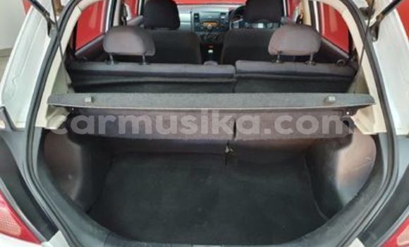 Acheter Occasion Voiture Nissan Tiida Blanc à Beitbridge, Matabeleland South Acheter Occasion Voiture Nissan Tiida Blanc à Beitbridge, Matabeleland South