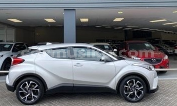 Acheter Occasion Voiture Toyota C-HR Gris à Beitbridge, Matabeleland South Acheter Occasion Voiture Toyota C-HR Gris à Beitbridge, Matabeleland South