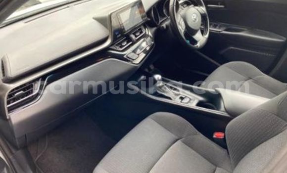 Acheter Occasion Voiture Toyota C-HR Gris à Beitbridge, Matabeleland South Acheter Occasion Voiture Toyota C-HR Gris à Beitbridge, Matabeleland South