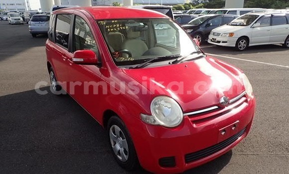 Buy Import Toyota Sienta Red Car in Beitbridge in Matabeleland South Buy Import Toyota Sienta Red Car in Beitbridge in Matabeleland South