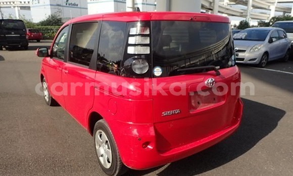 Buy Import Toyota Sienta Red Car in Beitbridge in Matabeleland South Buy Import Toyota Sienta Red Car in Beitbridge in Matabeleland South