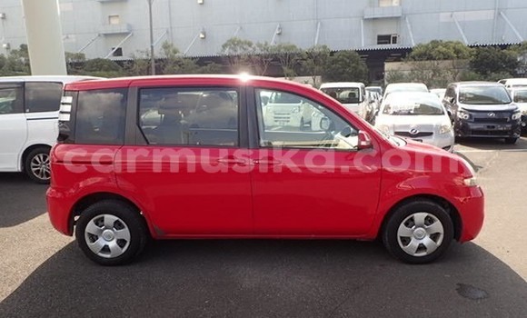Buy Import Toyota Sienta Red Car in Beitbridge in Matabeleland South Buy Import Toyota Sienta Red Car in Beitbridge in Matabeleland South