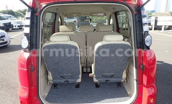 Buy Import Toyota Sienta Red Car in Beitbridge in Matabeleland South Buy Import Toyota Sienta Red Car in Beitbridge in Matabeleland South