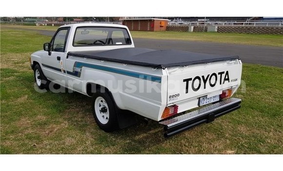 Acheter Occasion Voiture Toyota Hilux Blanc à Beitbridge, Matabeleland South Acheter Occasion Voiture Toyota Hilux Blanc à Beitbridge, Matabeleland South