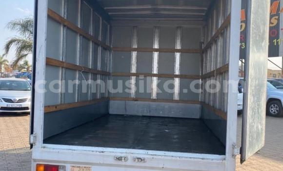 Acheter Occasion Utilitaire Toyota Dyna Blanc à Beitbridge, Matabeleland South Acheter Occasion Utilitaire Toyota Dyna Blanc à Beitbridge, Matabeleland South