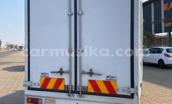 Acheter Occasion Utilitaire Toyota Dyna Blanc à Beitbridge, Matabeleland South Acheter Occasion Utilitaire Toyota Dyna Blanc à Beitbridge, Matabeleland South