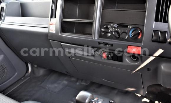 Acheter Occasion Utilitaire Isuzu FTR 850 Blanc à Beitbridge, Matabeleland South Acheter Occasion Utilitaire Isuzu FTR 850 Blanc à Beitbridge, Matabeleland South