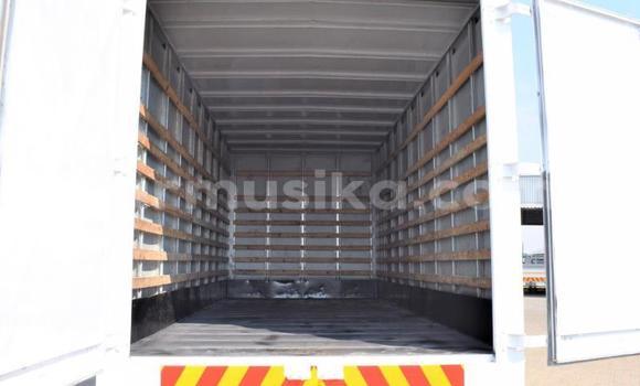 Acheter Occasion Utilitaire Isuzu FTR 850 Blanc à Beitbridge, Matabeleland South Acheter Occasion Utilitaire Isuzu FTR 850 Blanc à Beitbridge, Matabeleland South