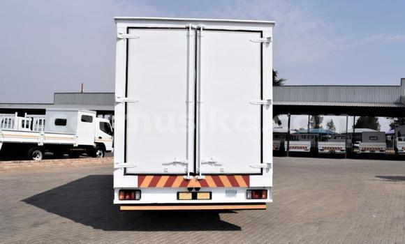 Acheter Occasion Utilitaire Isuzu FTR 850 Blanc à Beitbridge, Matabeleland South Acheter Occasion Utilitaire Isuzu FTR 850 Blanc à Beitbridge, Matabeleland South