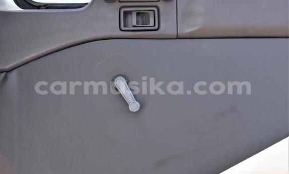 Nunua Ilio tumika Nissan UD Nyeupe Lori ndani ya Beitbridge nchini Matabeleland Kusini Nunua Ilio tumika Nissan UD Nyeupe Lori ndani ya Beitbridge nchini Matabeleland Kusini