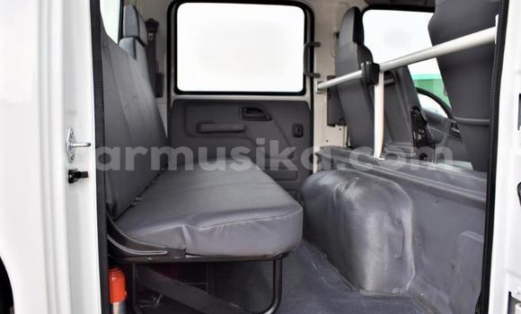 Nunua Ilio tumika Isuzu Elf Nyeupe Lori ndani ya Beitbridge nchini Matabeleland Kusini Nunua Ilio tumika Isuzu Elf Nyeupe Lori ndani ya Beitbridge nchini Matabeleland Kusini