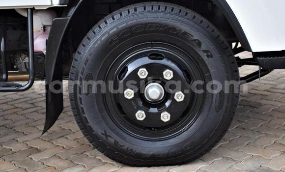 Nunua Ilio tumika Isuzu Elf Nyeupe Lori ndani ya Beitbridge nchini Matabeleland Kusini Nunua Ilio tumika Isuzu Elf Nyeupe Lori ndani ya Beitbridge nchini Matabeleland Kusini