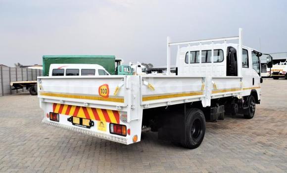 Nunua Ilio tumika Isuzu Elf Nyeupe Lori ndani ya Beitbridge nchini Matabeleland Kusini Nunua Ilio tumika Isuzu Elf Nyeupe Lori ndani ya Beitbridge nchini Matabeleland Kusini