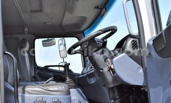 Acheter Occasion Utilitaire Hino 300 Blanc à Beitbridge, Matabeleland South Acheter Occasion Utilitaire Hino 300 Blanc à Beitbridge, Matabeleland South