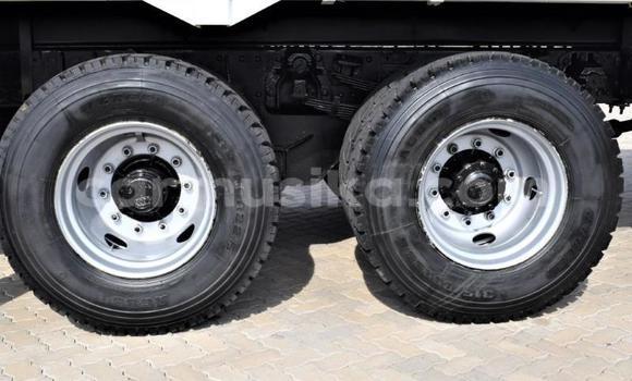 Acheter Occasion Utilitaire Hino 300 Blanc à Beitbridge, Matabeleland South Acheter Occasion Utilitaire Hino 300 Blanc à Beitbridge, Matabeleland South