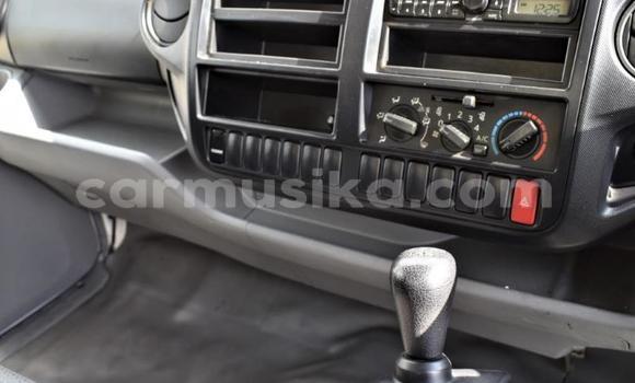 Acheter Occasion Utilitaire Hino 300 Blanc à Beitbridge, Matabeleland South Acheter Occasion Utilitaire Hino 300 Blanc à Beitbridge, Matabeleland South