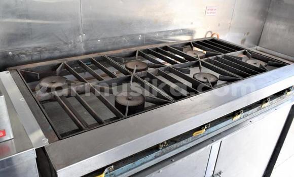 Acheter Occasion Utilitaire Hino 300 Blanc à Beitbridge, Matabeleland South Acheter Occasion Utilitaire Hino 300 Blanc à Beitbridge, Matabeleland South