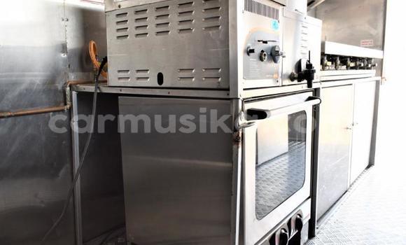 Acheter Occasion Utilitaire Hino 300 Blanc à Beitbridge, Matabeleland South Acheter Occasion Utilitaire Hino 300 Blanc à Beitbridge, Matabeleland South