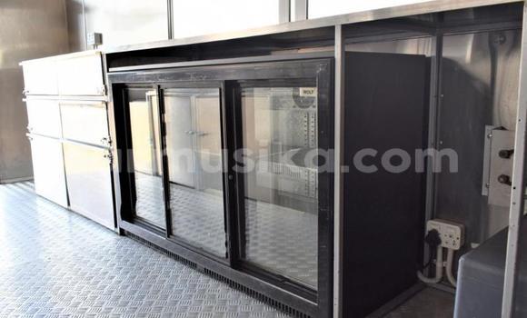 Acheter Occasion Utilitaire Hino 300 Blanc à Beitbridge, Matabeleland South Acheter Occasion Utilitaire Hino 300 Blanc à Beitbridge, Matabeleland South