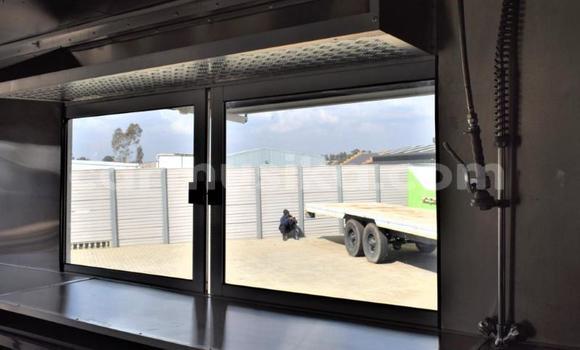 Acheter Occasion Utilitaire Hino 300 Blanc à Beitbridge, Matabeleland South Acheter Occasion Utilitaire Hino 300 Blanc à Beitbridge, Matabeleland South