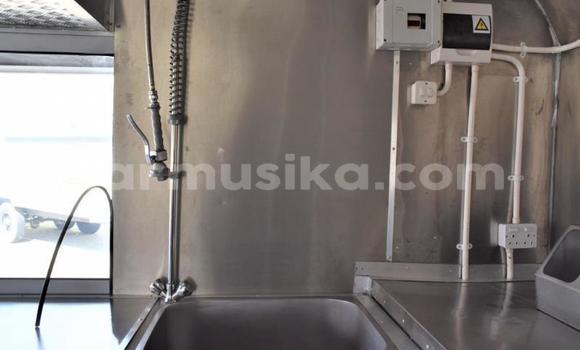 Acheter Occasion Utilitaire Hino 300 Blanc à Beitbridge, Matabeleland South Acheter Occasion Utilitaire Hino 300 Blanc à Beitbridge, Matabeleland South