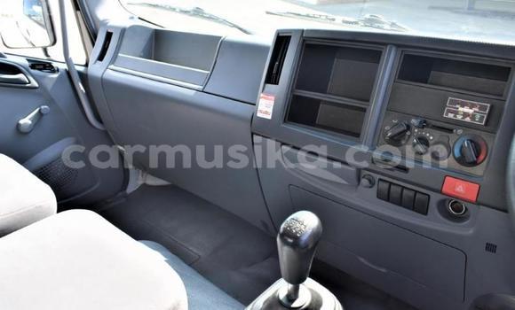 Nunua Ilio tumika Isuzu FTR 850 Nyeupe Lori ndani ya Beitbridge nchini Matabeleland Kusini Nunua Ilio tumika Isuzu FTR 850 Nyeupe Lori ndani ya Beitbridge nchini Matabeleland Kusini