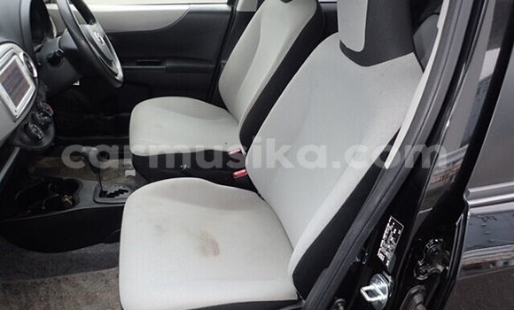 Acheter Occasion Voiture Toyota Vitz Noir à Beitbridge, Matabeleland South Acheter Occasion Voiture Toyota Vitz Noir à Beitbridge, Matabeleland South