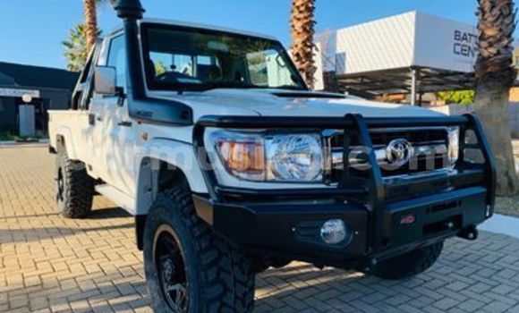 Acheter Occasion Voiture Toyota Land Cruiser Blanc à Beitbridge, Matabeleland South Acheter Occasion Voiture Toyota Land Cruiser Blanc à Beitbridge, Matabeleland South