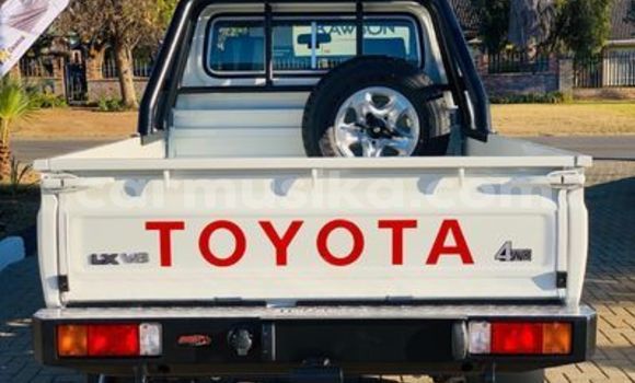 Acheter Occasion Voiture Toyota Land Cruiser Blanc à Beitbridge, Matabeleland South Acheter Occasion Voiture Toyota Land Cruiser Blanc à Beitbridge, Matabeleland South