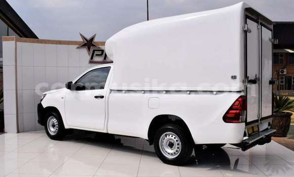 Acheter Occasion Voiture Toyota Hilux Blanc à Beitbridge, Matabeleland South Acheter Occasion Voiture Toyota Hilux Blanc à Beitbridge, Matabeleland South