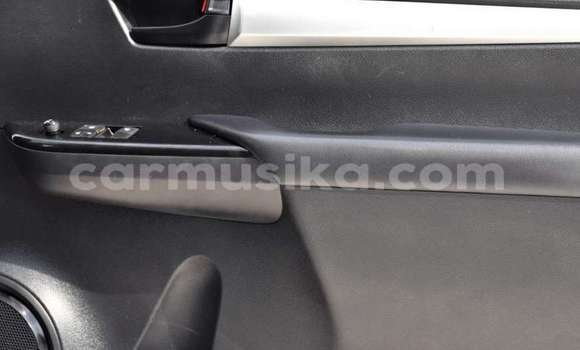 Acheter Occasion Voiture Toyota Hilux Blanc à Beitbridge, Matabeleland South Acheter Occasion Voiture Toyota Hilux Blanc à Beitbridge, Matabeleland South