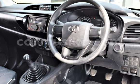 Acheter Occasion Voiture Toyota Hilux Blanc à Beitbridge, Matabeleland South Acheter Occasion Voiture Toyota Hilux Blanc à Beitbridge, Matabeleland South