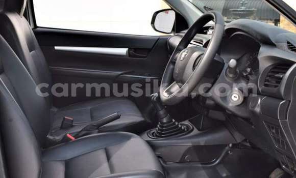 Acheter Occasion Voiture Toyota Hilux Blanc à Beitbridge, Matabeleland South Acheter Occasion Voiture Toyota Hilux Blanc à Beitbridge, Matabeleland South