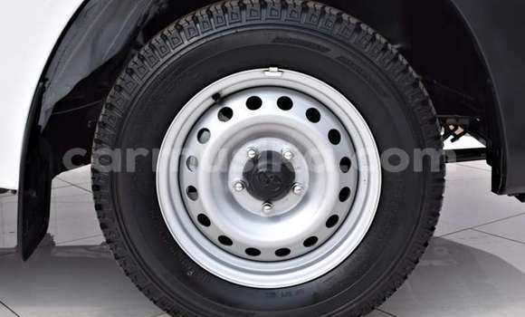 Acheter Occasion Voiture Toyota Hilux Blanc à Beitbridge, Matabeleland South Acheter Occasion Voiture Toyota Hilux Blanc à Beitbridge, Matabeleland South