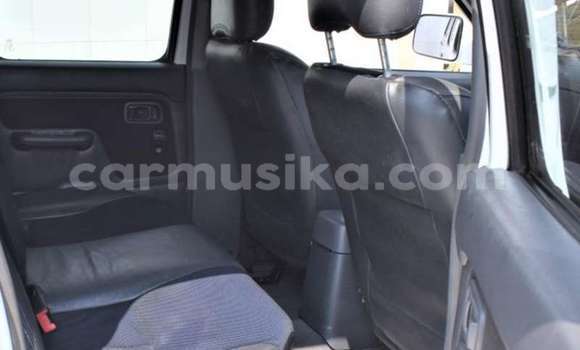 Nunua Ilio tumika Nissan Hardbody Nyeupe Gari ndani ya Beitbridge nchini Matabeleland Kusini Nunua Ilio tumika Nissan Hardbody Nyeupe Gari ndani ya Beitbridge nchini Matabeleland Kusini