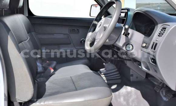 Acheter Occasion Voiture Nissan NP 300 Blanc à Beitbridge, Matabeleland South Acheter Occasion Voiture Nissan NP 300 Blanc à Beitbridge, Matabeleland South