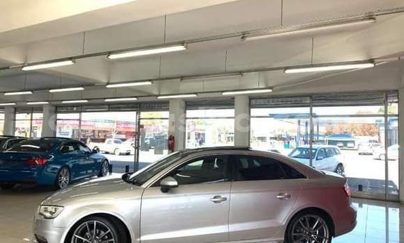 Tenga Tsaru Audi A4 Sirivha Mota in Beitbridge in Matabeleland South Tenga Tsaru Audi A4 Sirivha Mota in Beitbridge in Matabeleland South