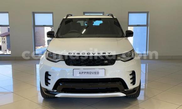 Tenga Tsaru Land Rover Discovery Sport Chena Mota in Beitbridge in Matabeleland South