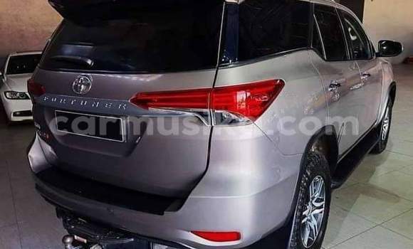 Buy Used Toyota Fortuner Beige Car in Beitbridge in Matabeleland South Buy Used Toyota Fortuner Beige Car in Beitbridge in Matabeleland South