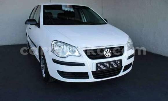 Buy Used Volkswagen Polo White Car in Beitbridge in Matabeleland South