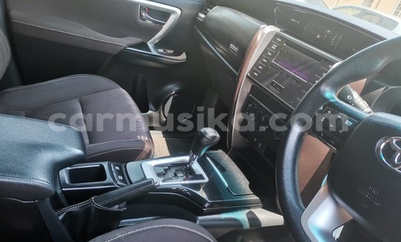 Nunua Mpya Toyota Fortuner Nyeupe Gari ndani ya Harare nchini Harare Nunua Mpya Toyota Fortuner Nyeupe Gari ndani ya Harare nchini Harare
