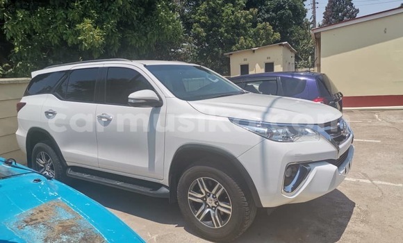 Nunua Mpya Toyota Fortuner Nyeupe Gari ndani ya Harare nchini Harare Nunua Mpya Toyota Fortuner Nyeupe Gari ndani ya Harare nchini Harare